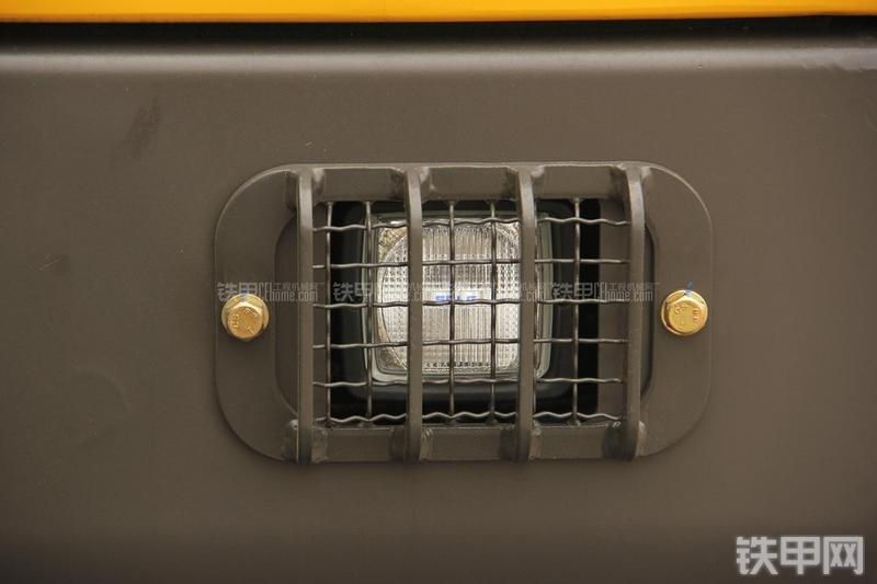 山东临工LG660E挖掘机局部