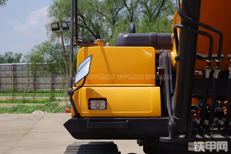 三一重工SY335C-9H挖掘机局部