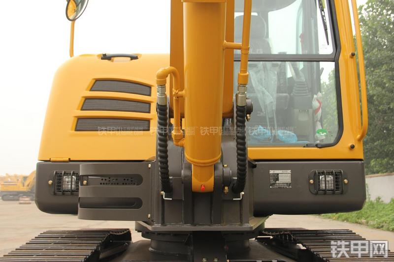 山东临工LG660E挖掘机局部