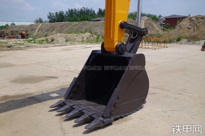 三一重工SY335C-9H挖掘机局部