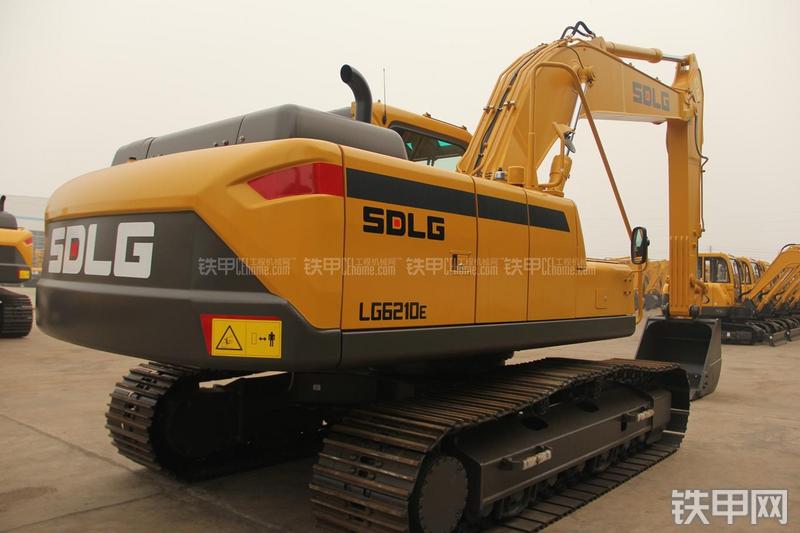 山东临工LG6210挖掘机整机外观