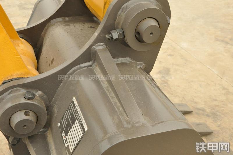 山东临工LG6150E挖掘机局部