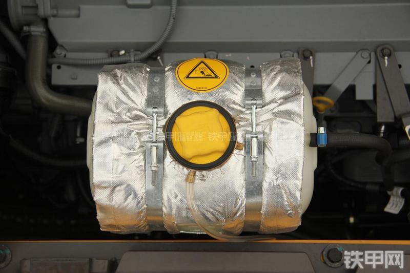 山东临工LG6225E挖掘机局部