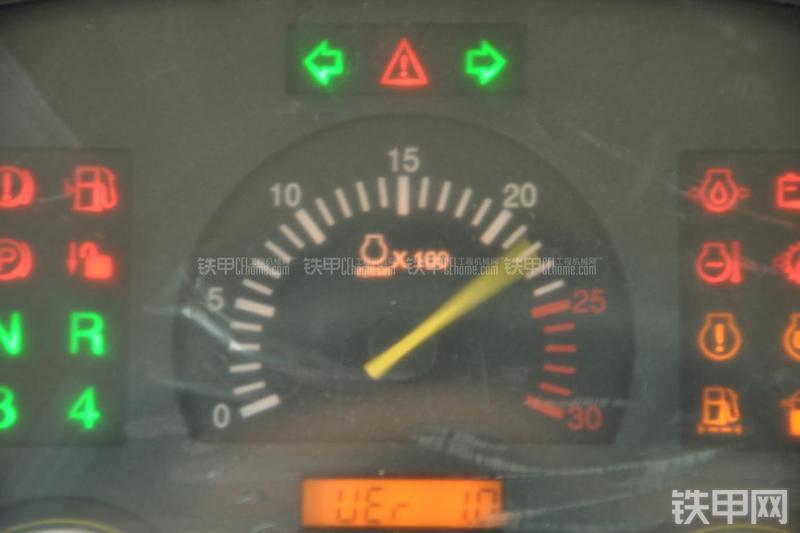 山东临工LG953N节能型装载机局部