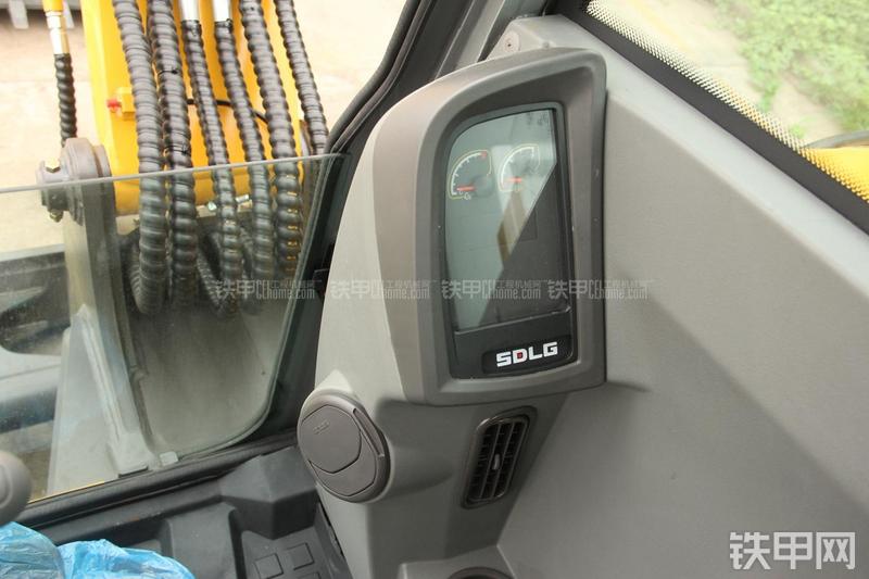 山东临工LG660E挖掘机局部