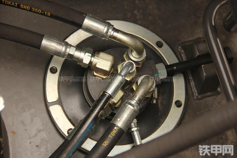 山东临工LG6210挖掘机局部