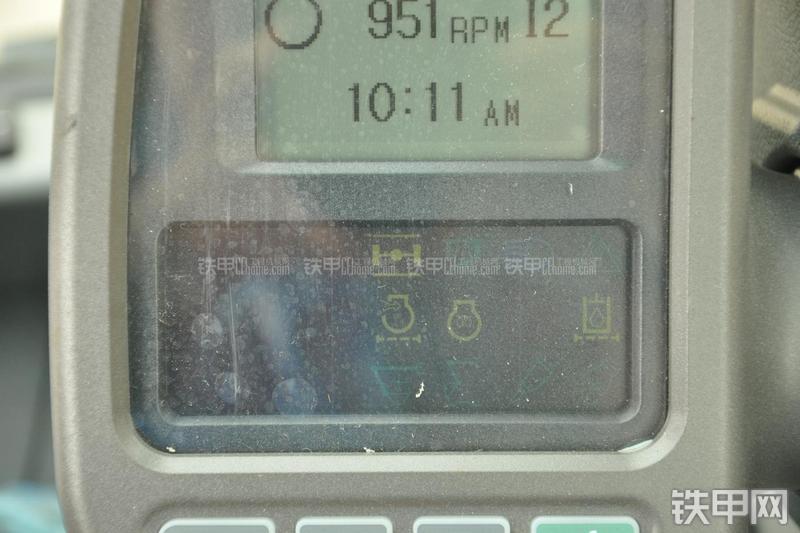 山东临工LG6225E挖掘机局部