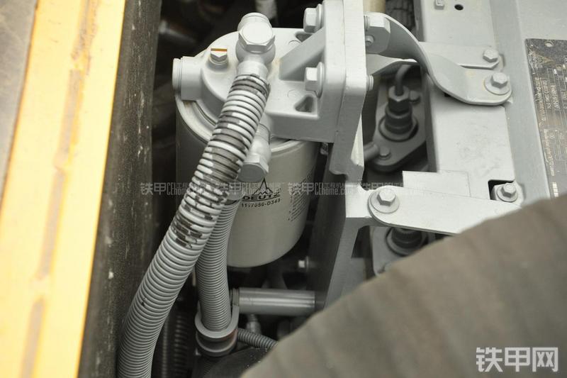 山东临工LG6150E挖掘机局部