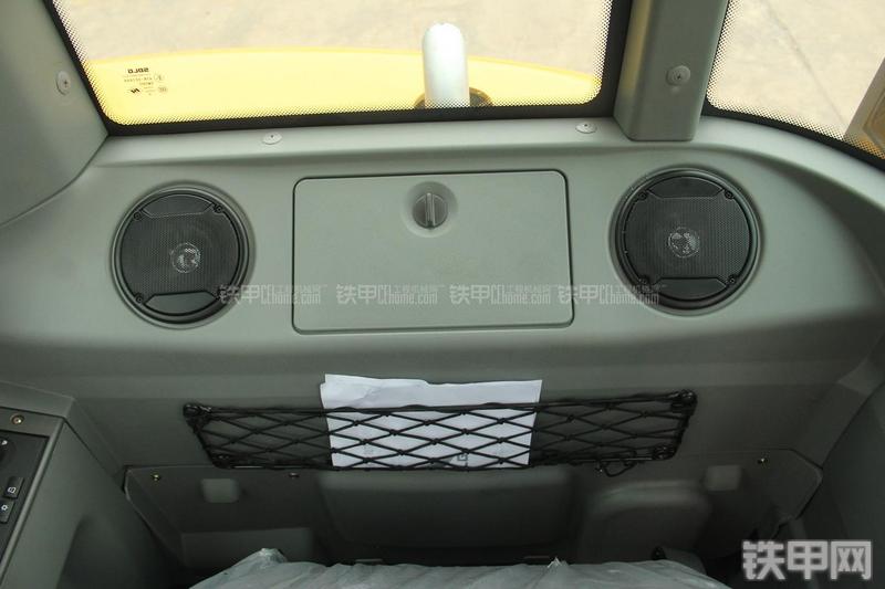 山东临工LG660E挖掘机局部