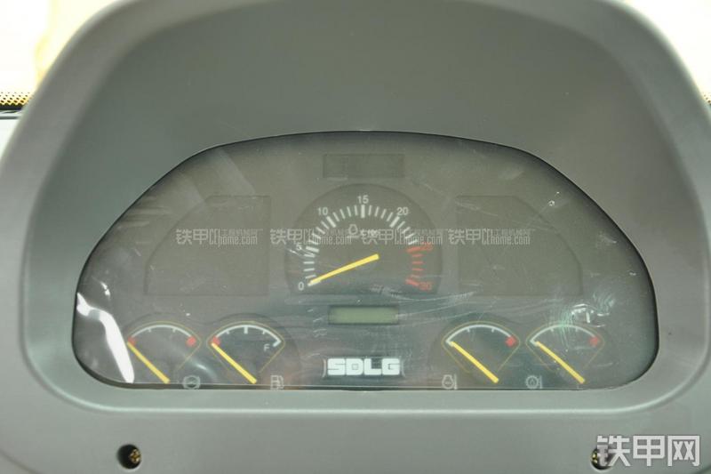 山东临工LG953N节能型装载机局部