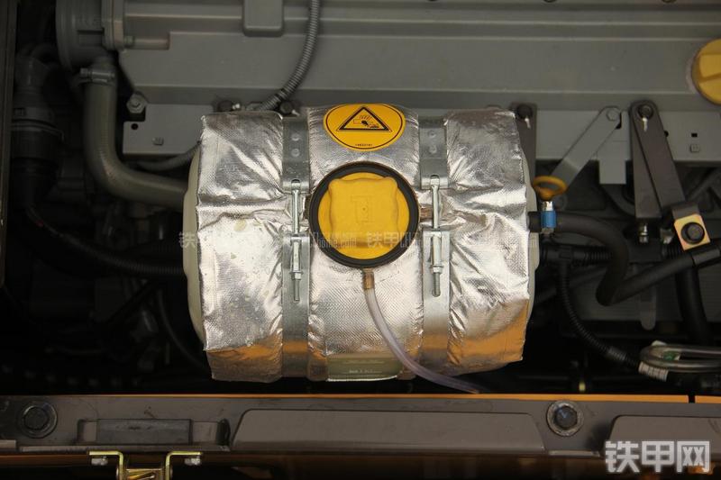 山东临工LG6210挖掘机局部