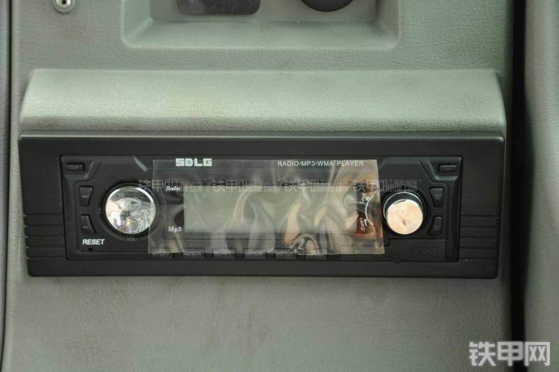 山东临工LG6150E挖掘机局部