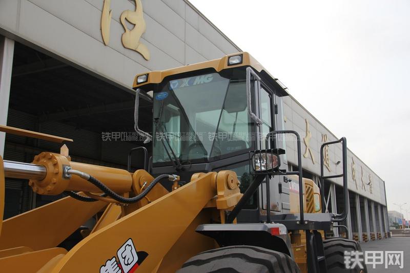 徐工LW500KN装载机局部