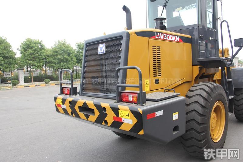 徐工LW300KN装载机局部