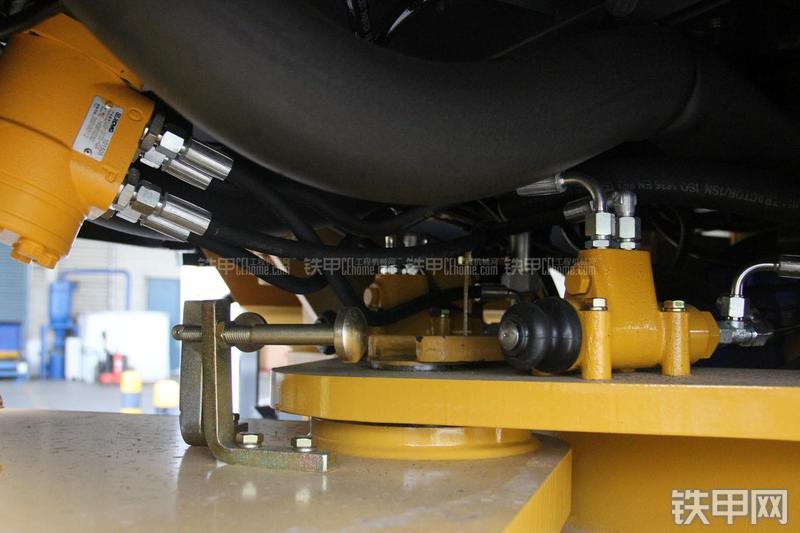 徐工LW500KN装载机局部