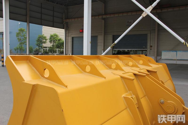 徐工ZL50GN装载机局部