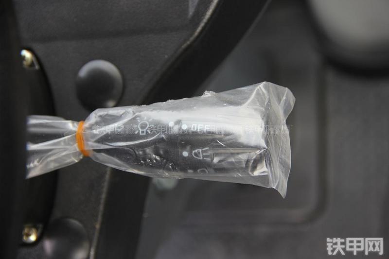 徐工ZL50GN装载机局部