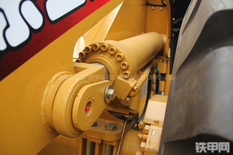 徐工ZL50GN装载机局部