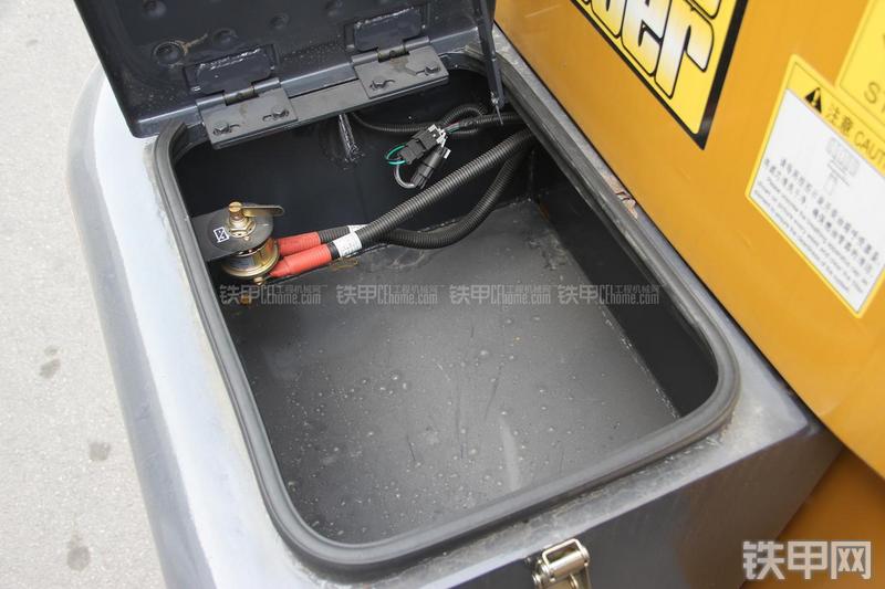 徐工ZL50GN装载机局部