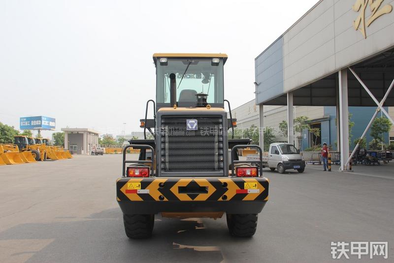 徐工LW300KN装载机整机外观