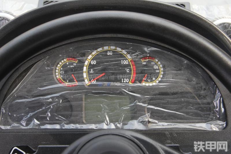 徐工LW300KN装载机局部