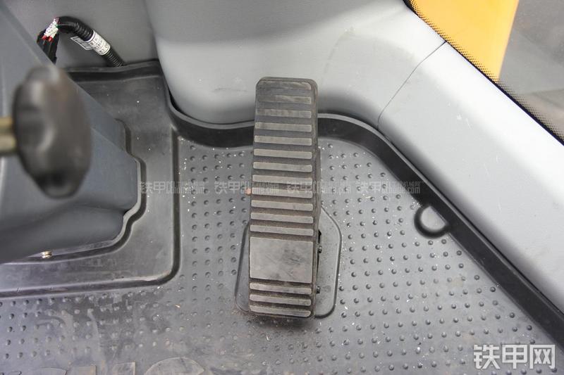 徐工ZL50GN装载机局部