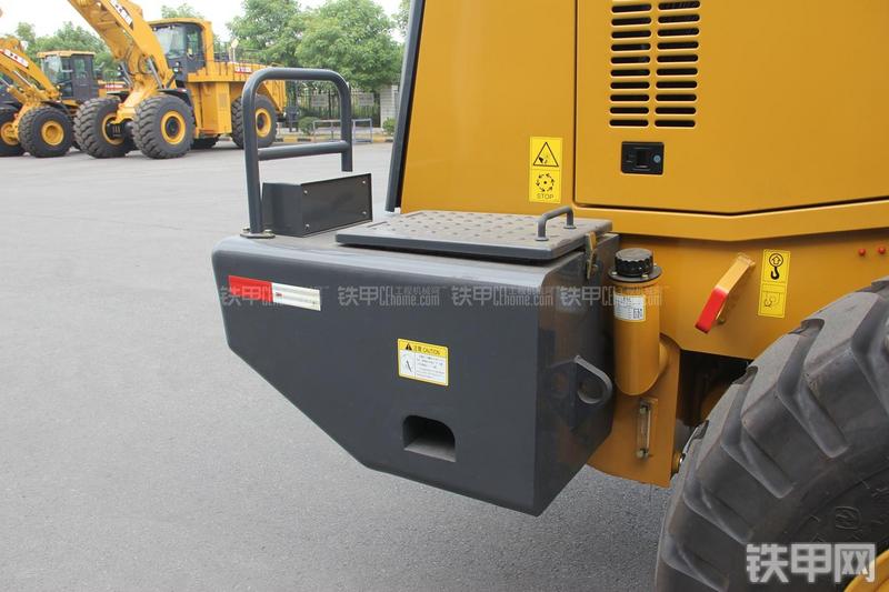 徐工LW300KN装载机局部