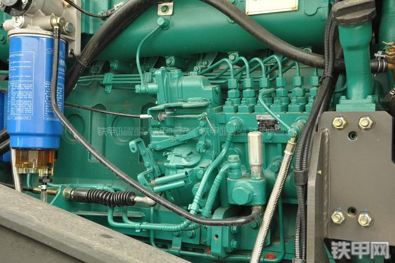 山东临工LG956N装载机局部