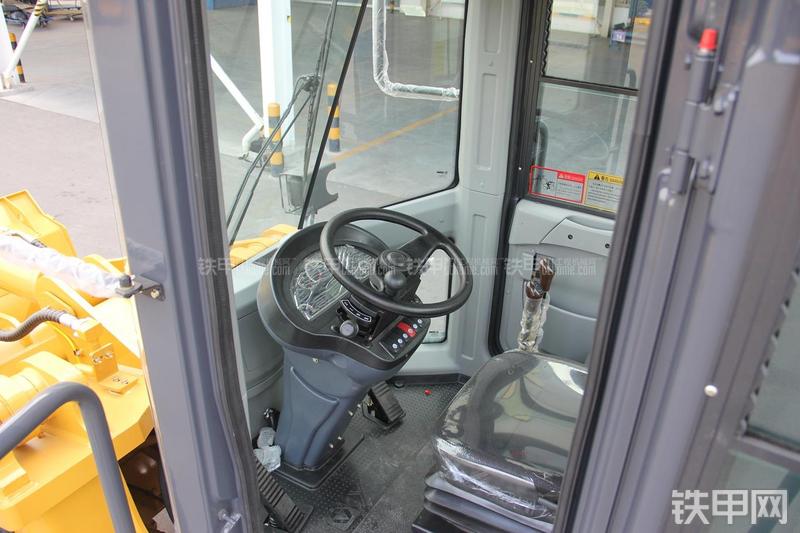 徐工LW500KN装载机局部