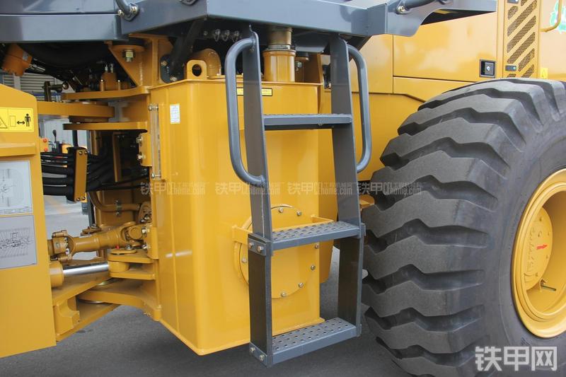 徐工LW500KN装载机局部