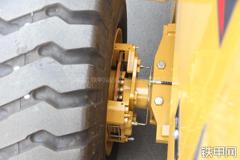 徐工LW500KN装载机局部