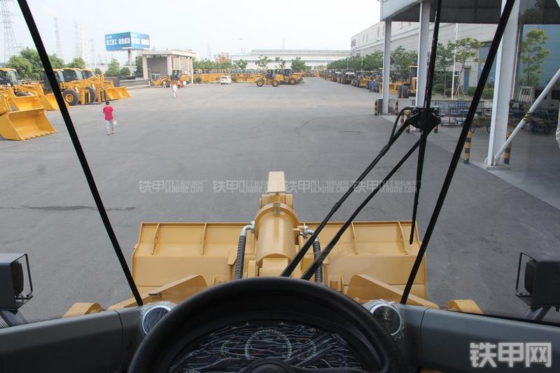 徐工LW500KN装载机局部