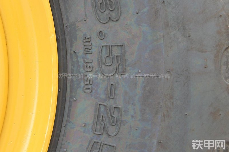 徐工LW500KN装载机局部