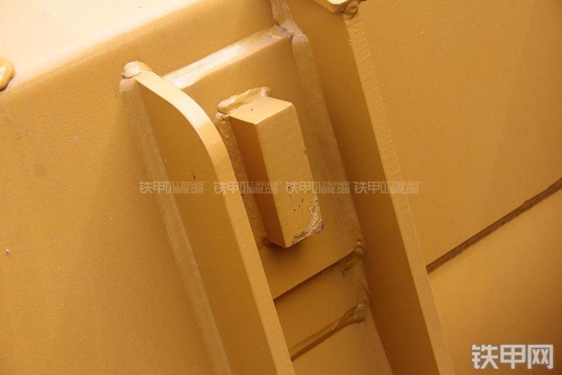 徐工LW300KN装载机局部