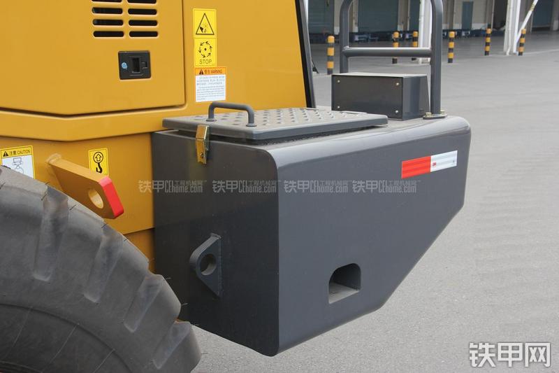 徐工LW300KN装载机局部