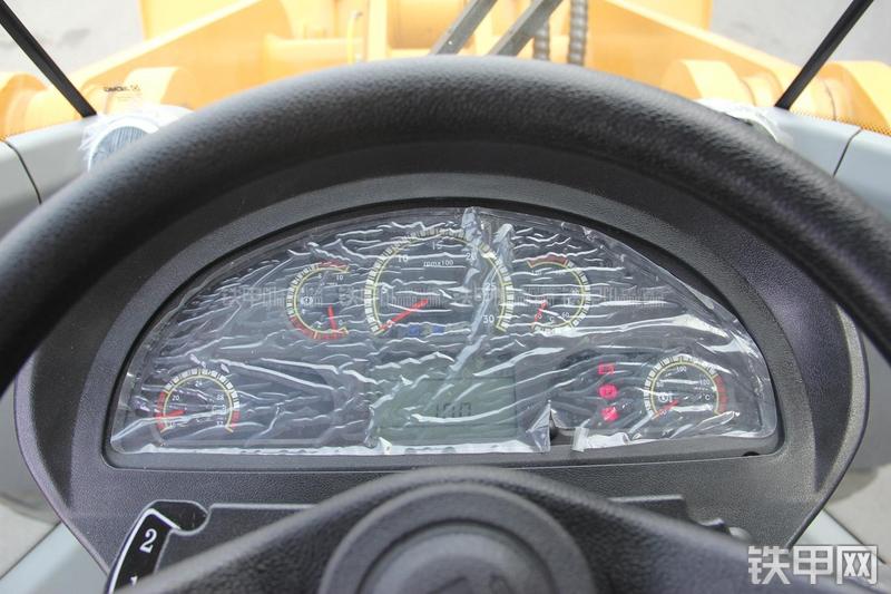 徐工ZL50GN装载机局部