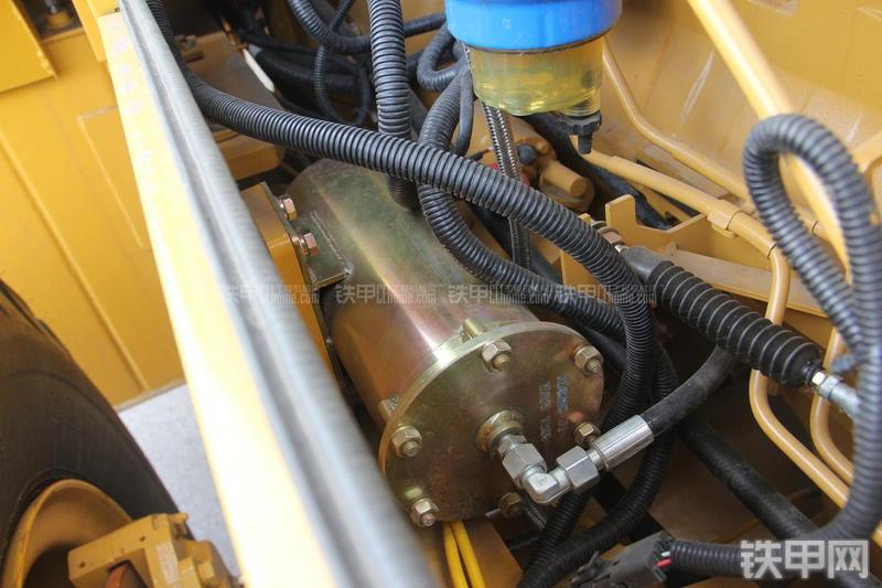 徐工ZL50GN装载机局部