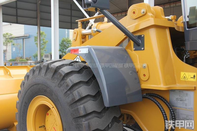 徐工LW500KN装载机局部