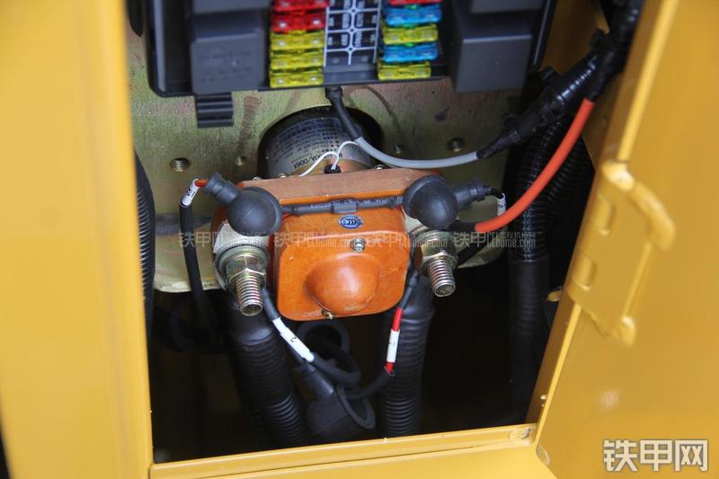 徐工LW500KN装载机局部