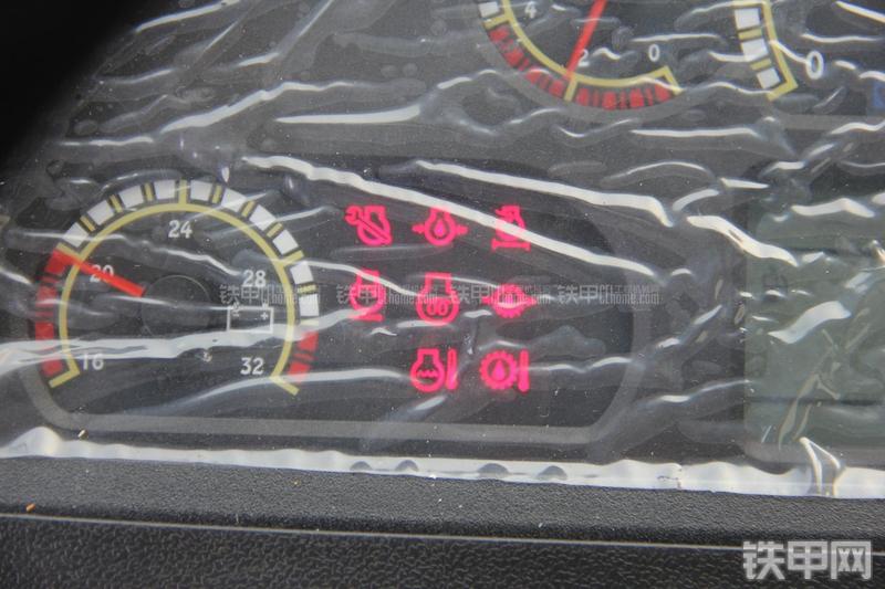 徐工ZL50GN装载机局部