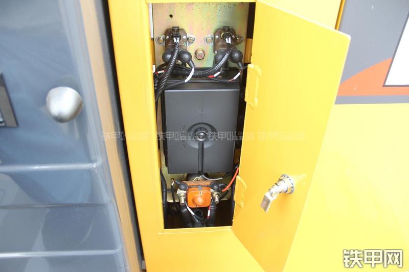 徐工LW500KN装载机局部