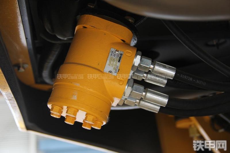 徐工ZL50GN装载机局部