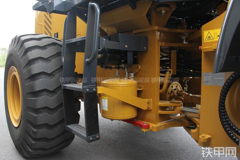 徐工LW500KN装载机局部