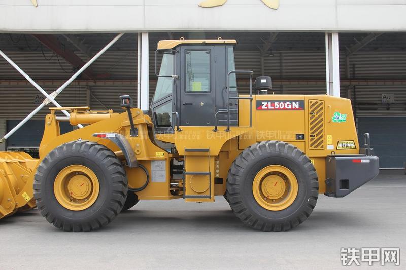 徐工ZL50GN装载机局部