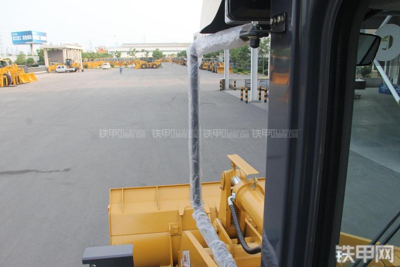 徐工LW500KN装载机局部