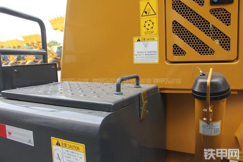 徐工LW500KN装载机局部