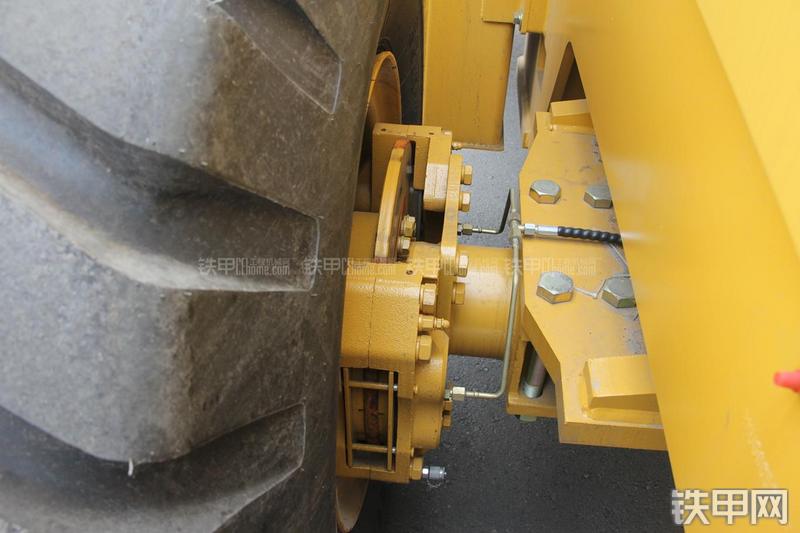 徐工ZL50GN装载机局部