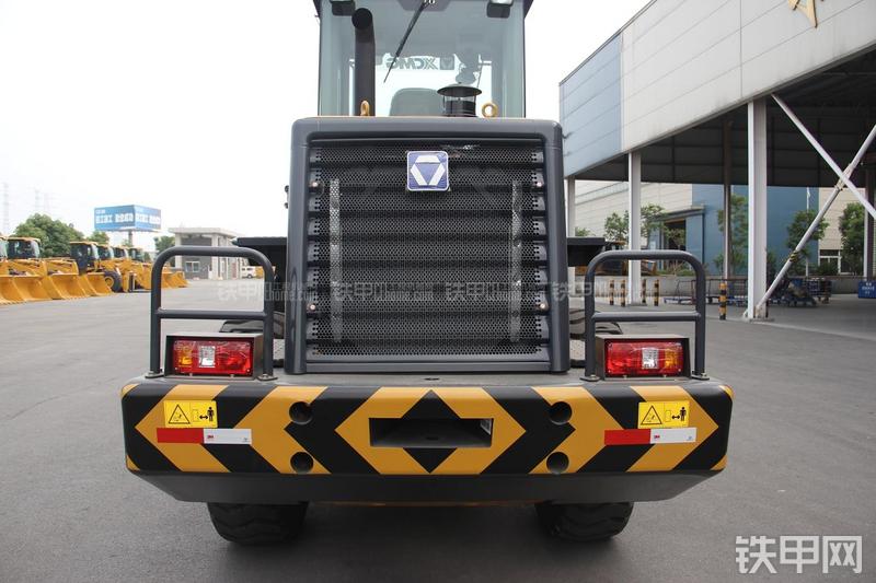 徐工LW300KN装载机局部