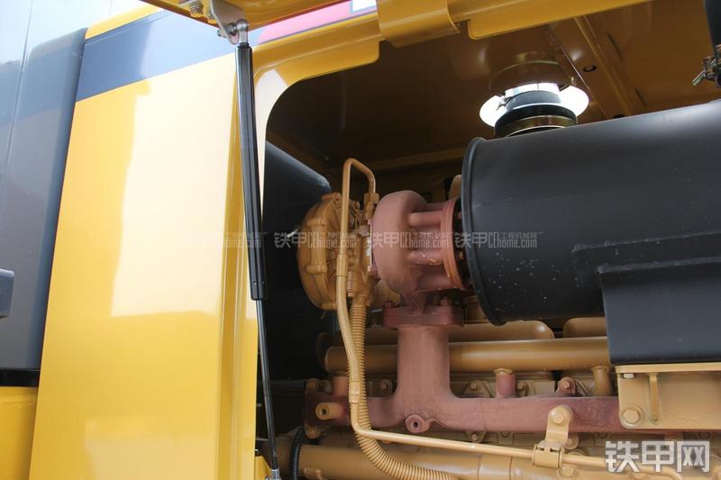 徐工LW300KN装载机局部