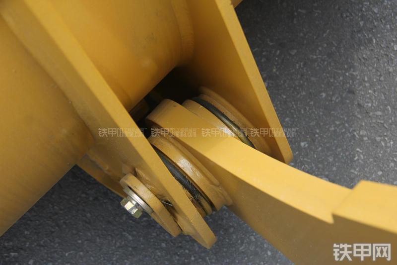 徐工LW300KN装载机局部